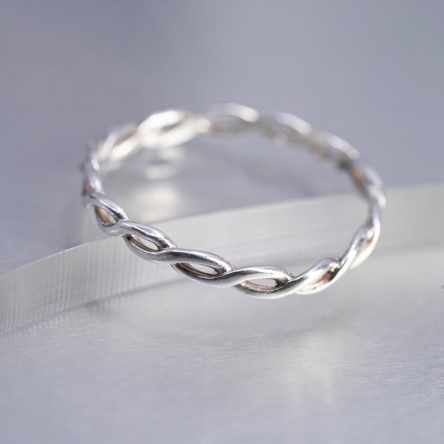 Size 9, VTG southwestern Sterling 925 silver handmade ring, woven braided band
