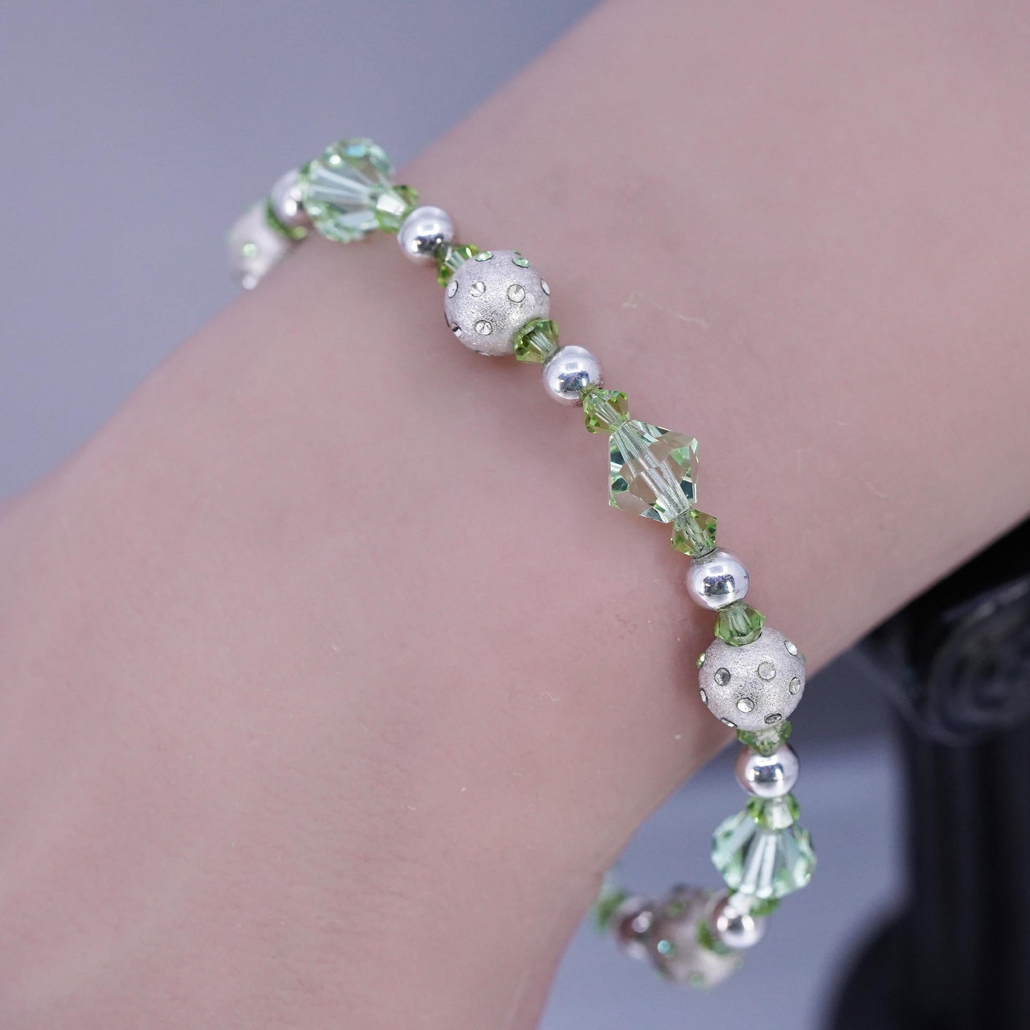 7", vintage Sterling 925 silver bracelet w/ green crystal beads toggle closure