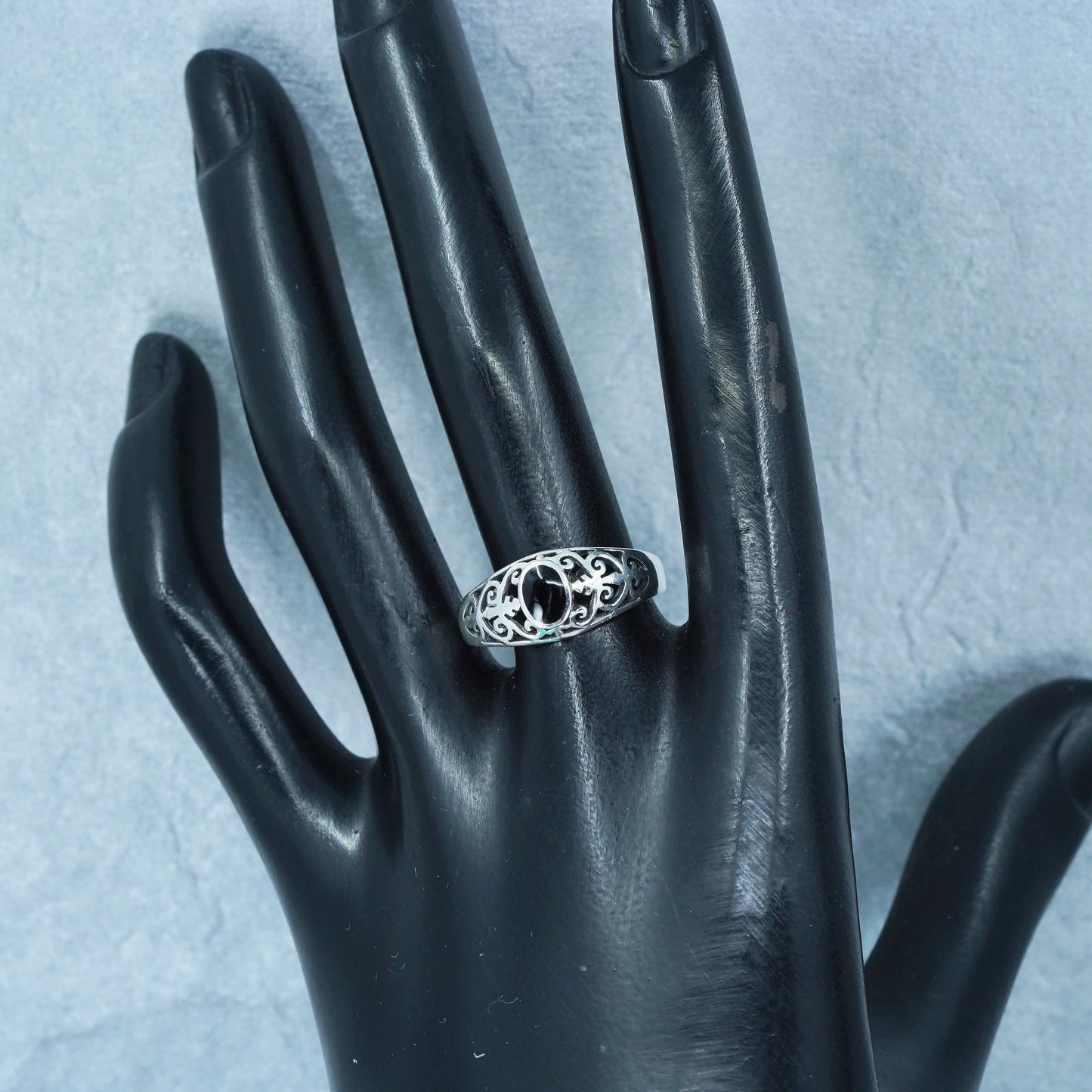 Size 9, vintage Sterling 925 silver handmade filigree ring with onyx