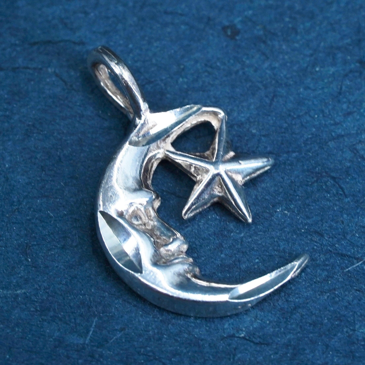 Vintage Sterling silver 925 circle moon star pendant