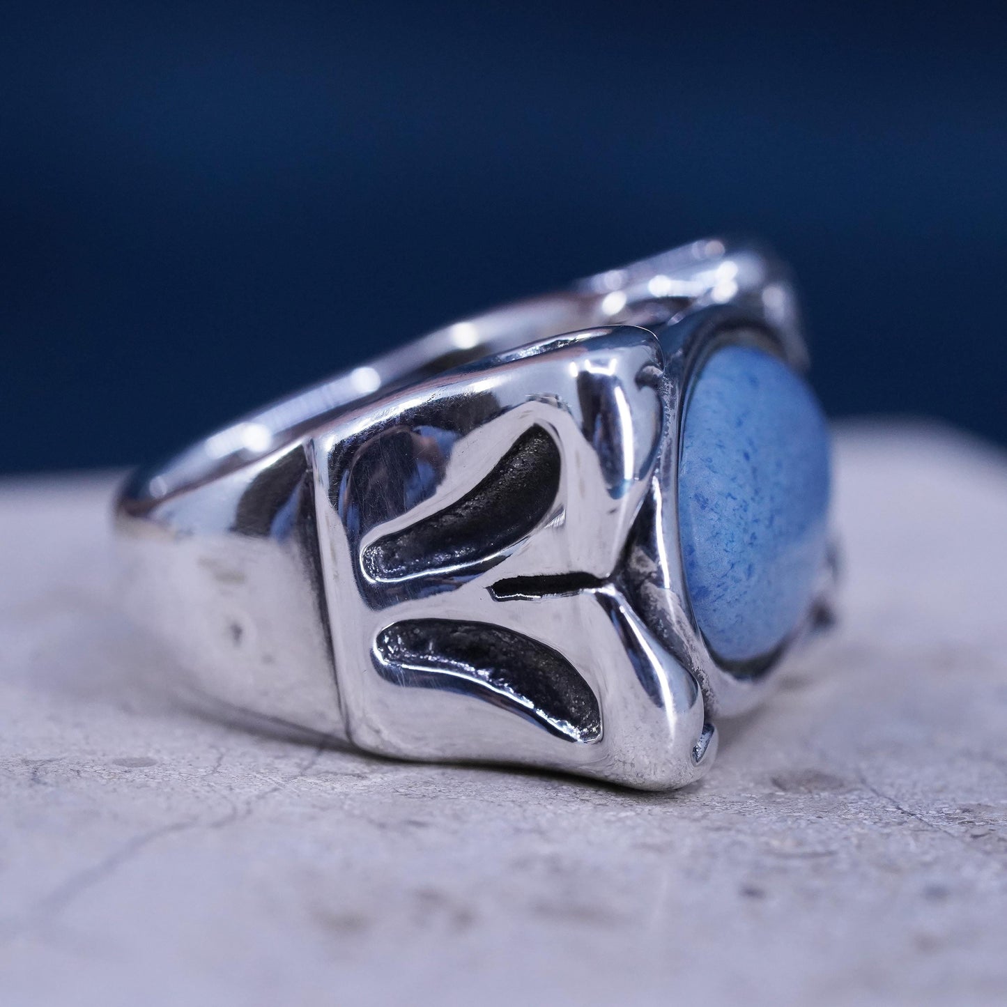 Size 9, Vintage sterling silver handmade statement ring with denim Lapis lazuli
