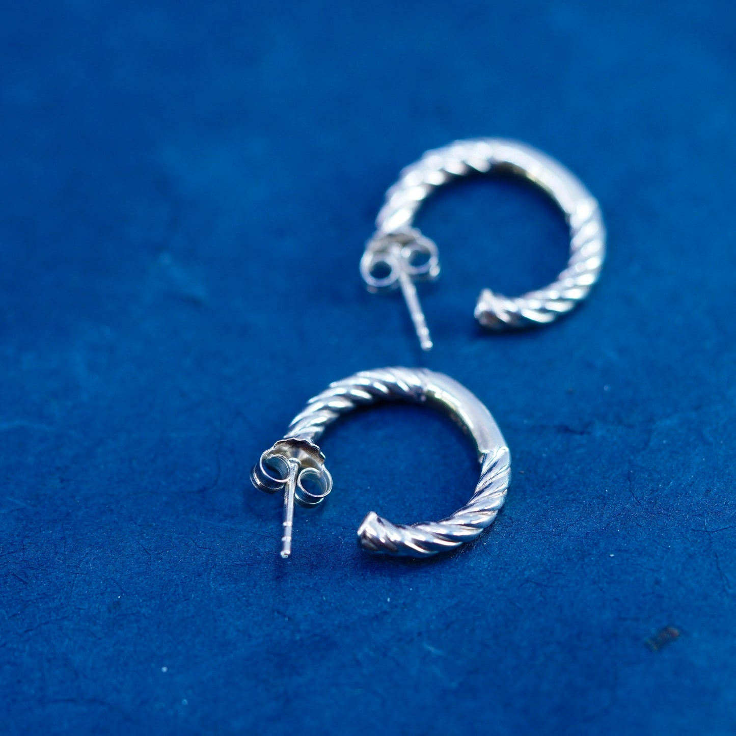 0.75”, southwestern Sterling Silver Earrings. 925 textured circle huggie studs