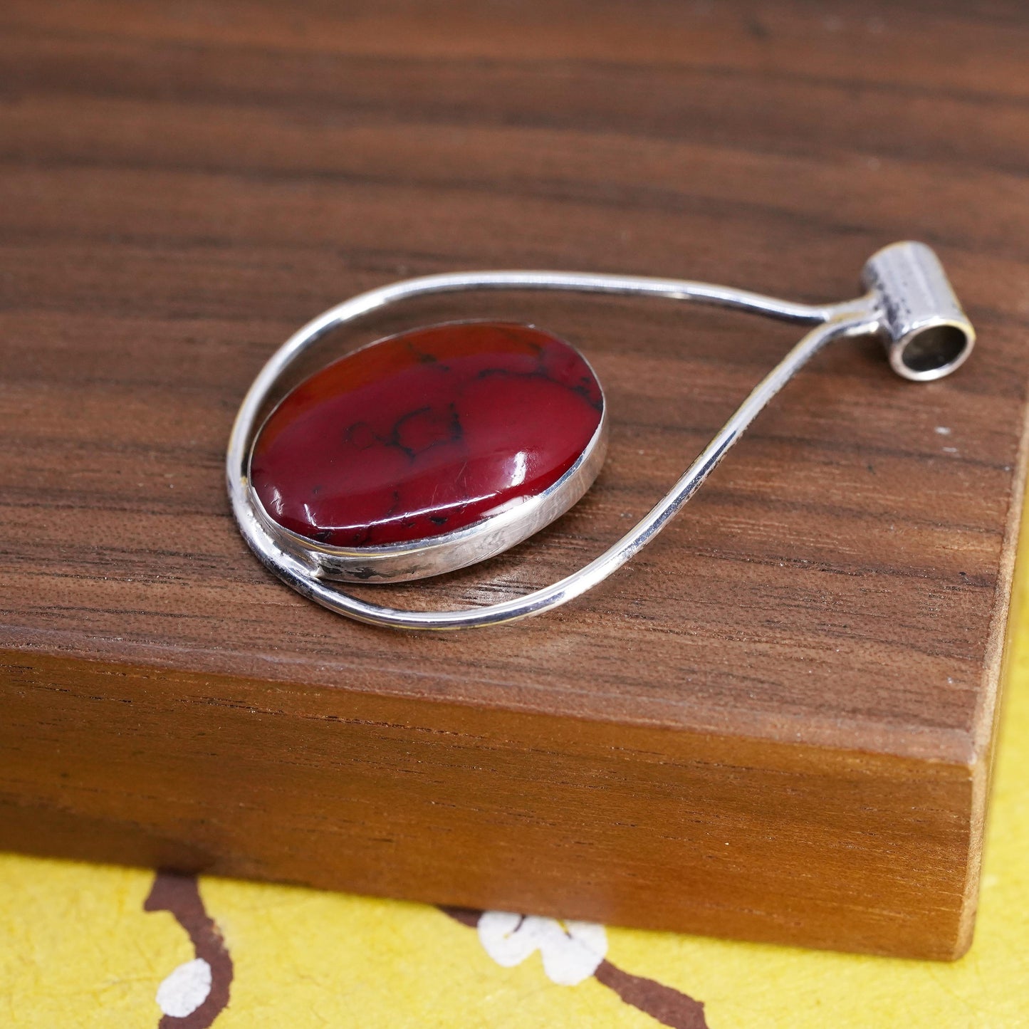 Vintage Sterling 925 silver handmade teardrop pendant with red onyx