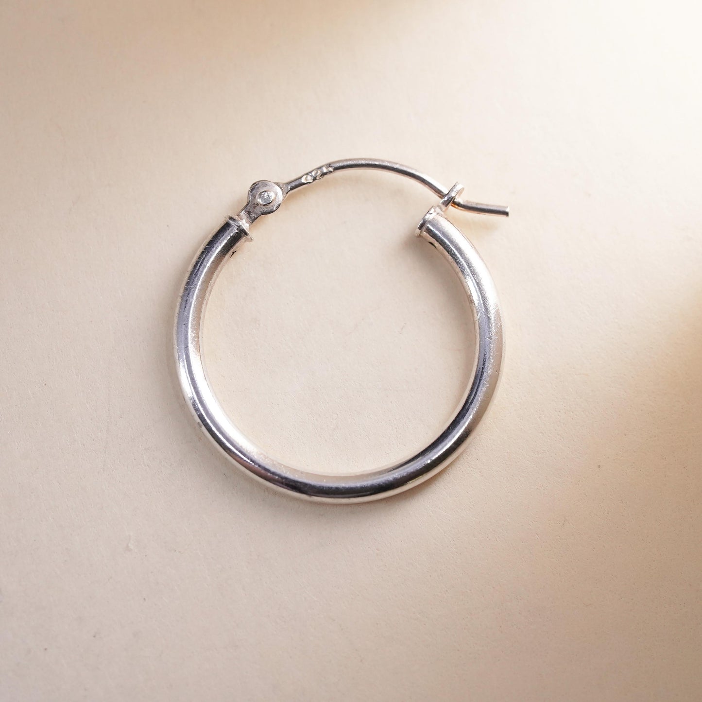 0.75”, Vintage sterling silver loop single earring, fashion primitive hoop