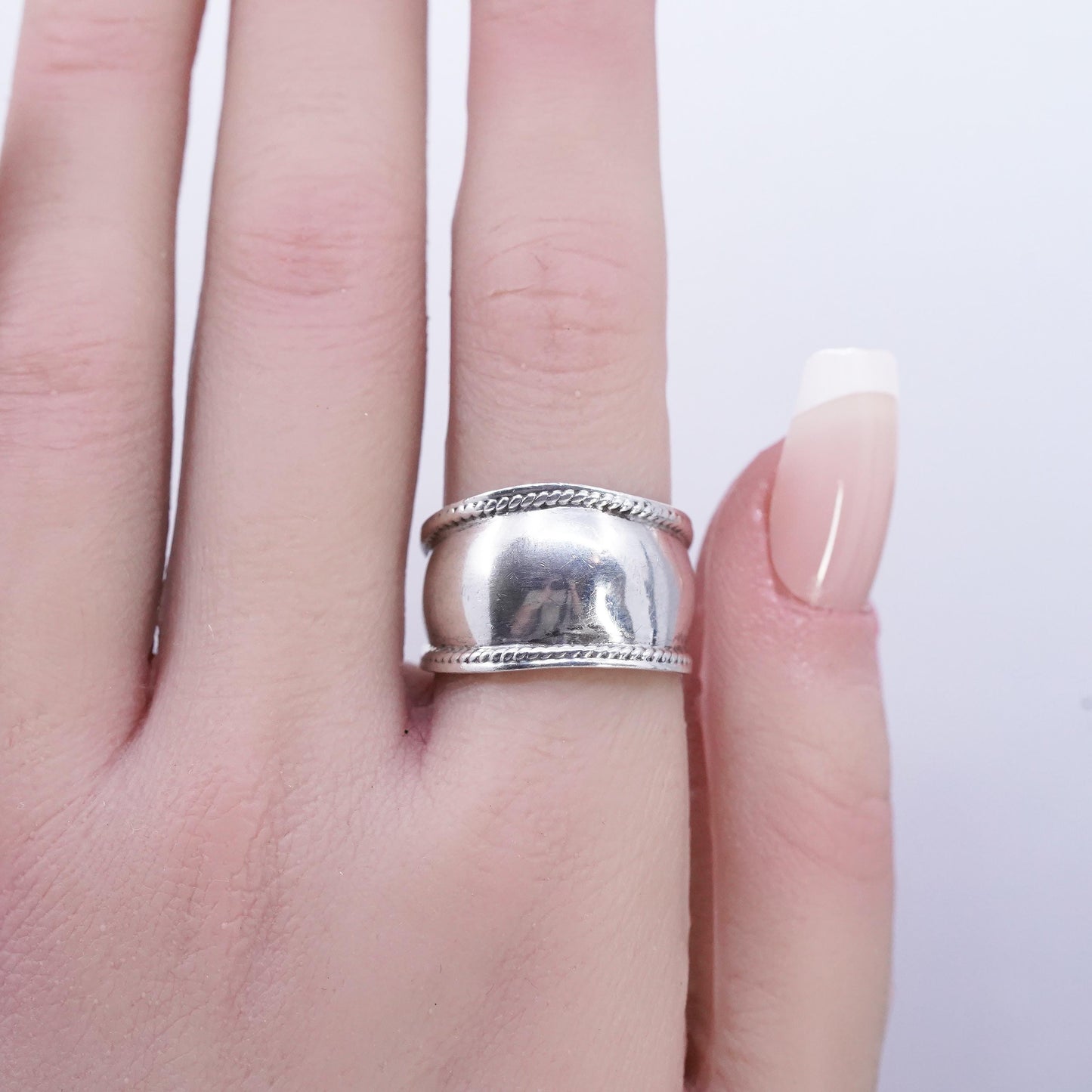 Size 7.5, vintage Sterling 925 silver handmade ring, cable band