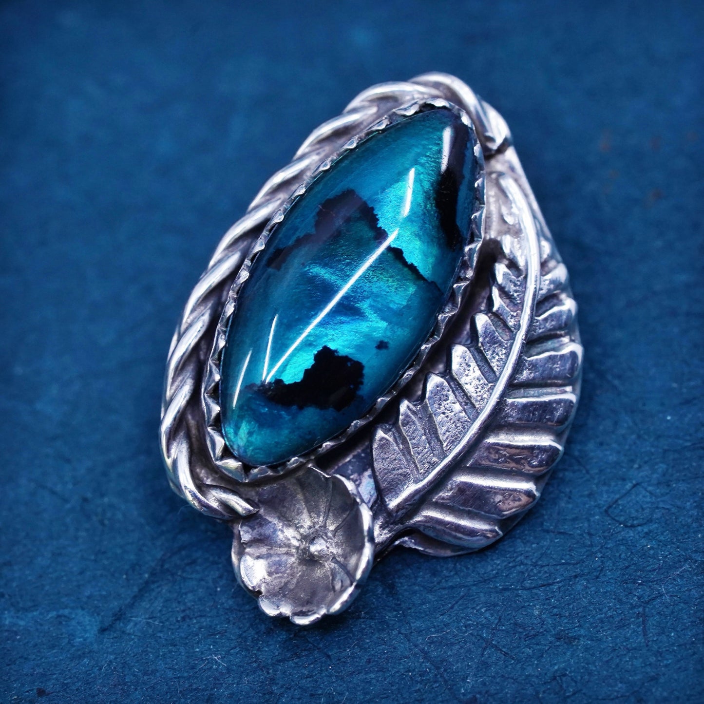 Vintage southwestern Sterling silver handmade abalone pendant with feather