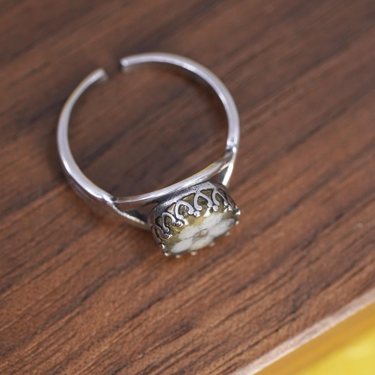 Size 8, vintage Sterling 925 silver handmade open ring with flower glass
