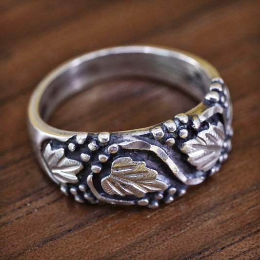 Size 6.5, Wheeler jewelry Sterling silver ring, 925 band with grape vine leaves