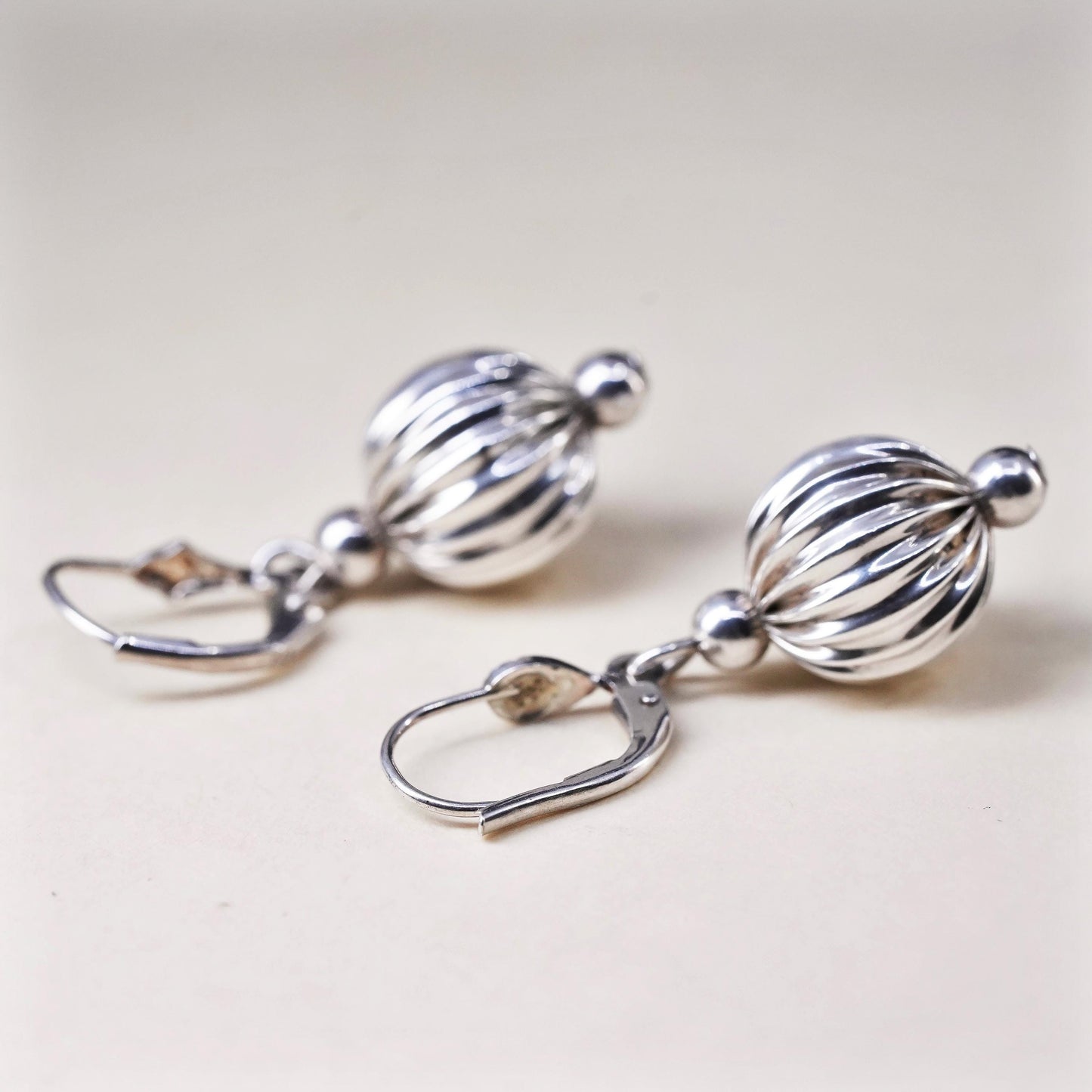 Vintage sterling silver handmade earrings, 925 silver ribbed beads dangles