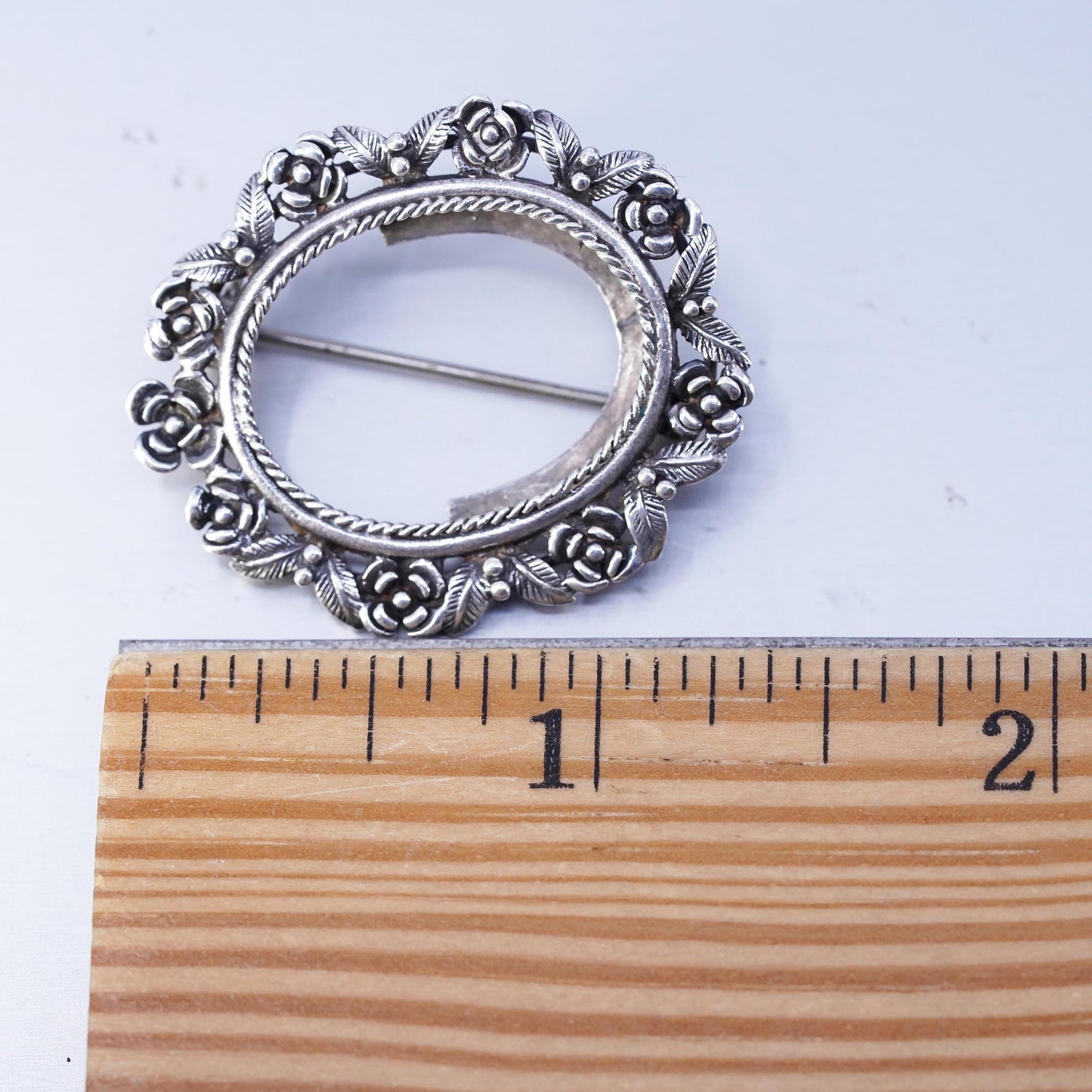 Vintage sterling silver handmade brooch, 925 flower oval photo pin