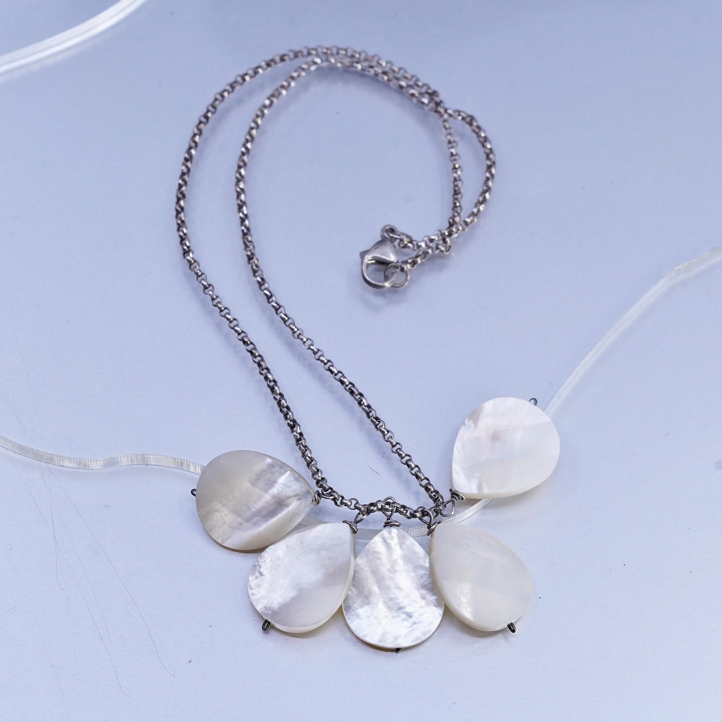 16", Sterling 925 silver circle necklace with mother of pearl teardrop pendants