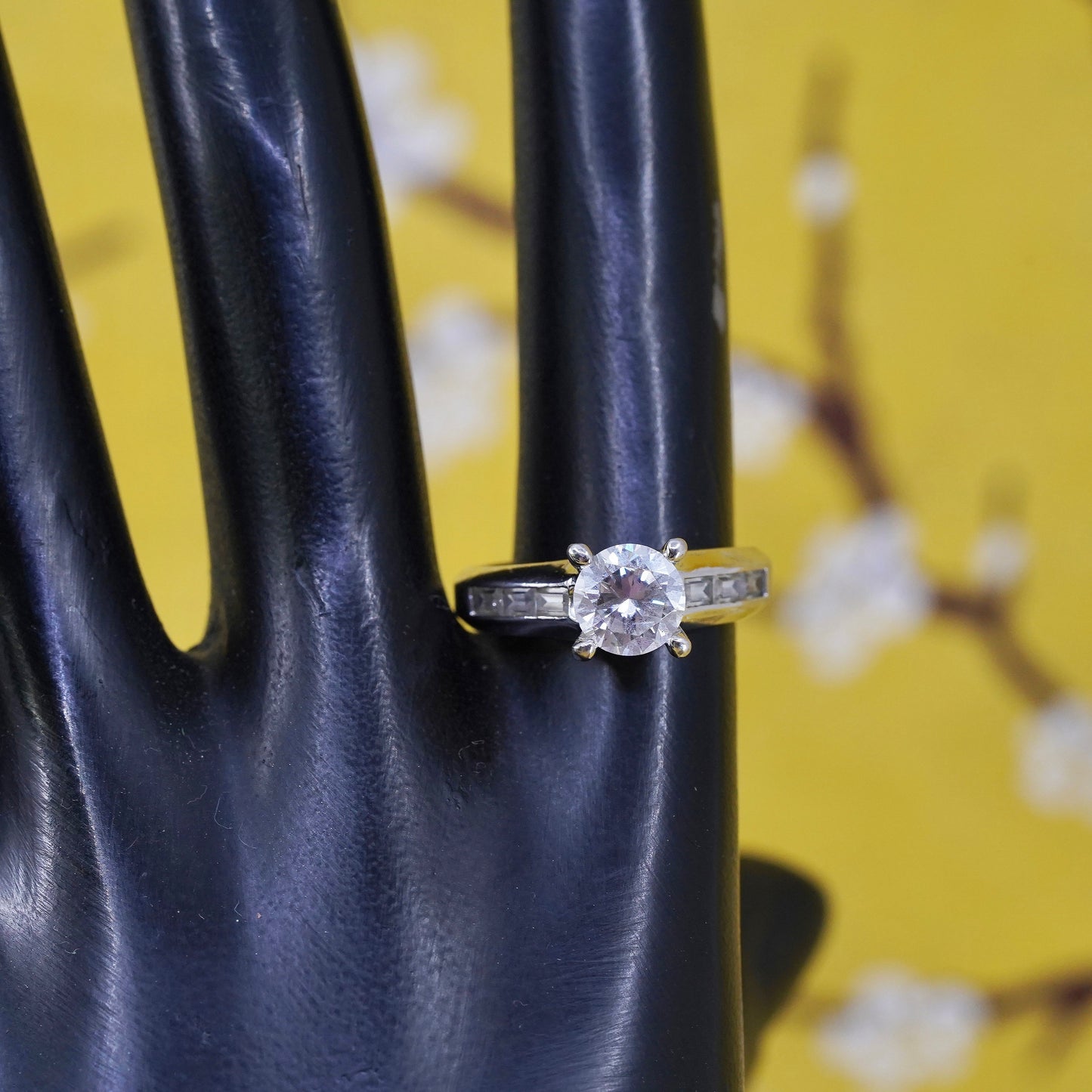 Size 8, vintage Sterling silver 925 engagement ring with cz