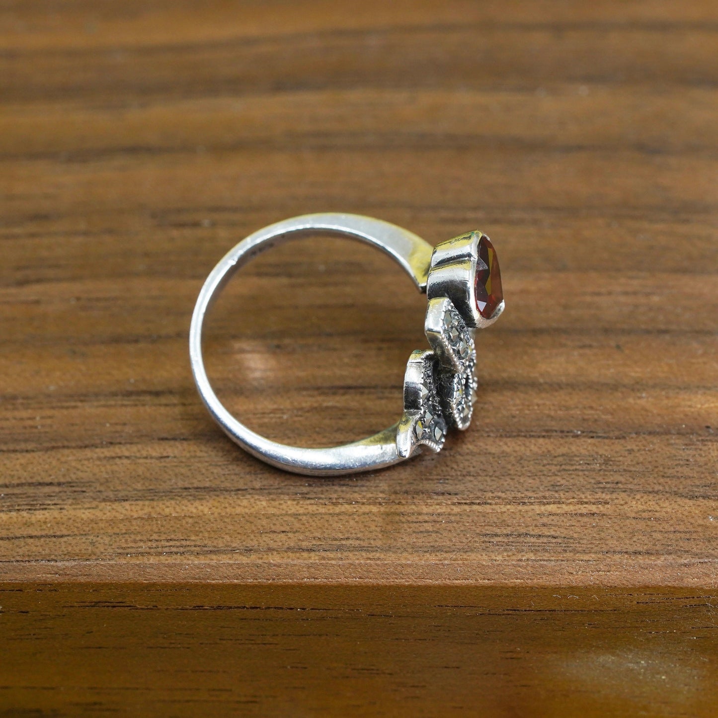 Size 6, VTG sterling silver ring, 925 "i love you" band ruby heart marcasite