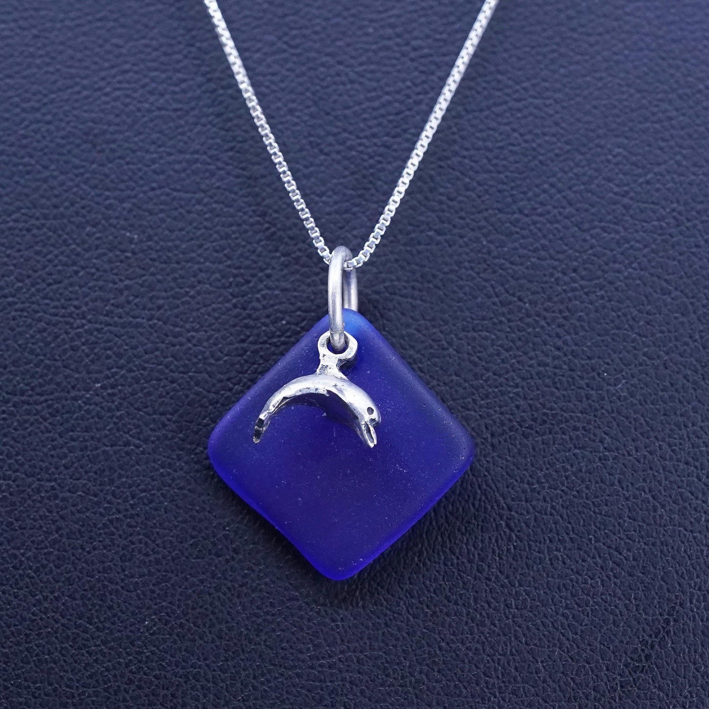 18”, Vintage Sterling silver 925 pendant, sea washed glass with dolphin charm