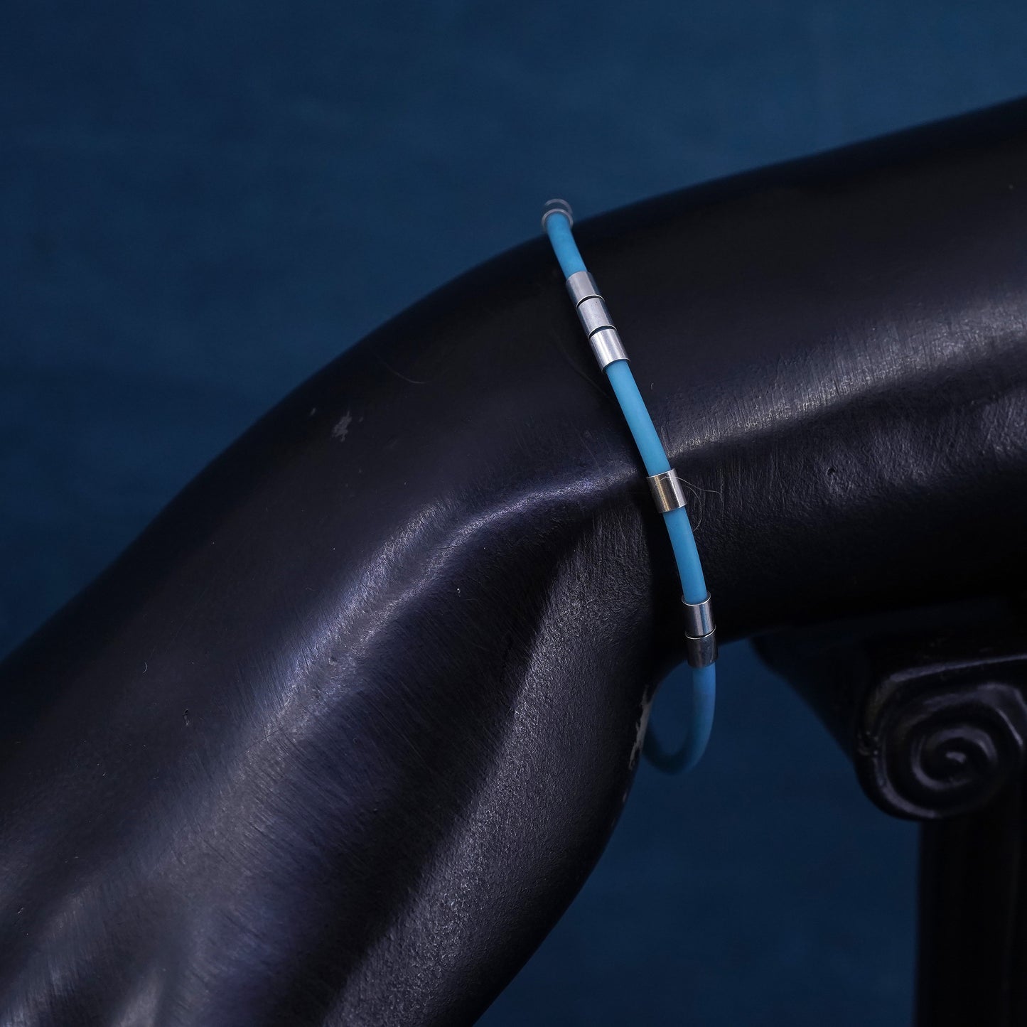 6.25”, Vintage Sterling silver handmade bracelet, 925 tube blue rubber band