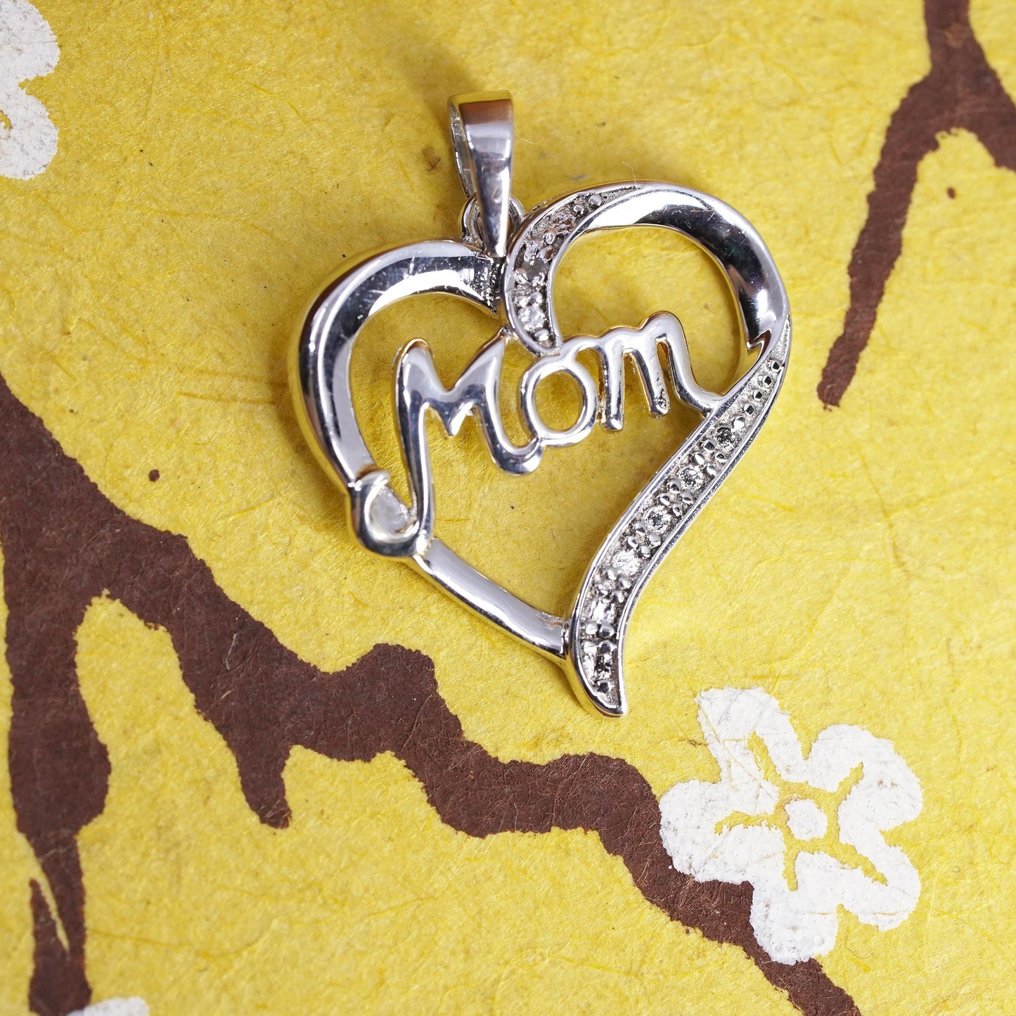Vintage Sterling silver handmade pendant, 925 heart with “mom” diamond details