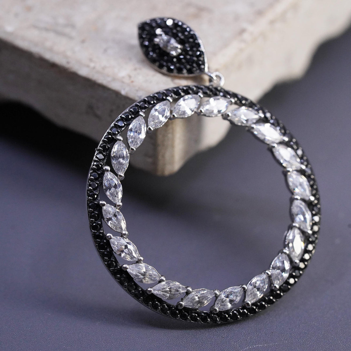 Vintage Sterling silver handmade pendant, 925 circle with cluster cz