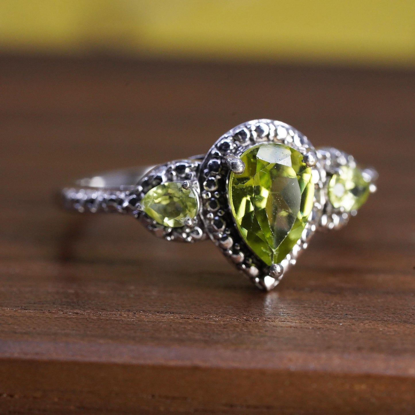 Size 9.5, vintage Sterling 925 silver ring teardrop peridot cluster diamond