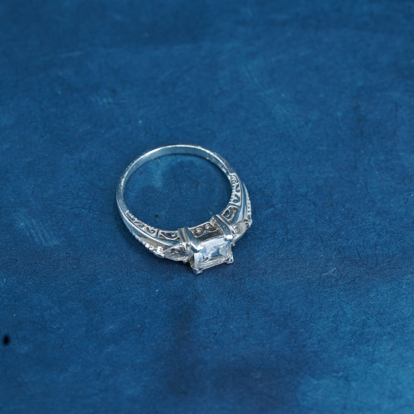 Size 10, vintage Sterling 925 silver engagement ring with cluster Cz around