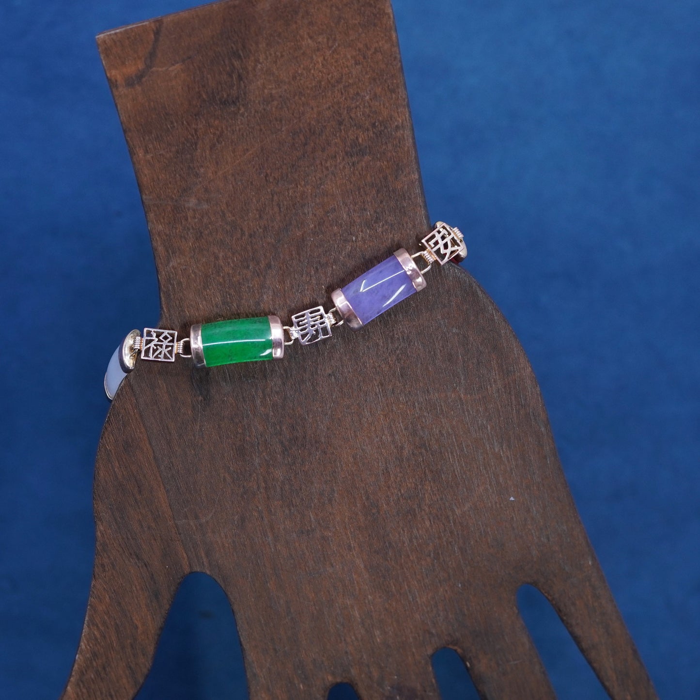 7.5”, yellow tone tennis bracelet with jade, carnelian, obsidian bar happiness