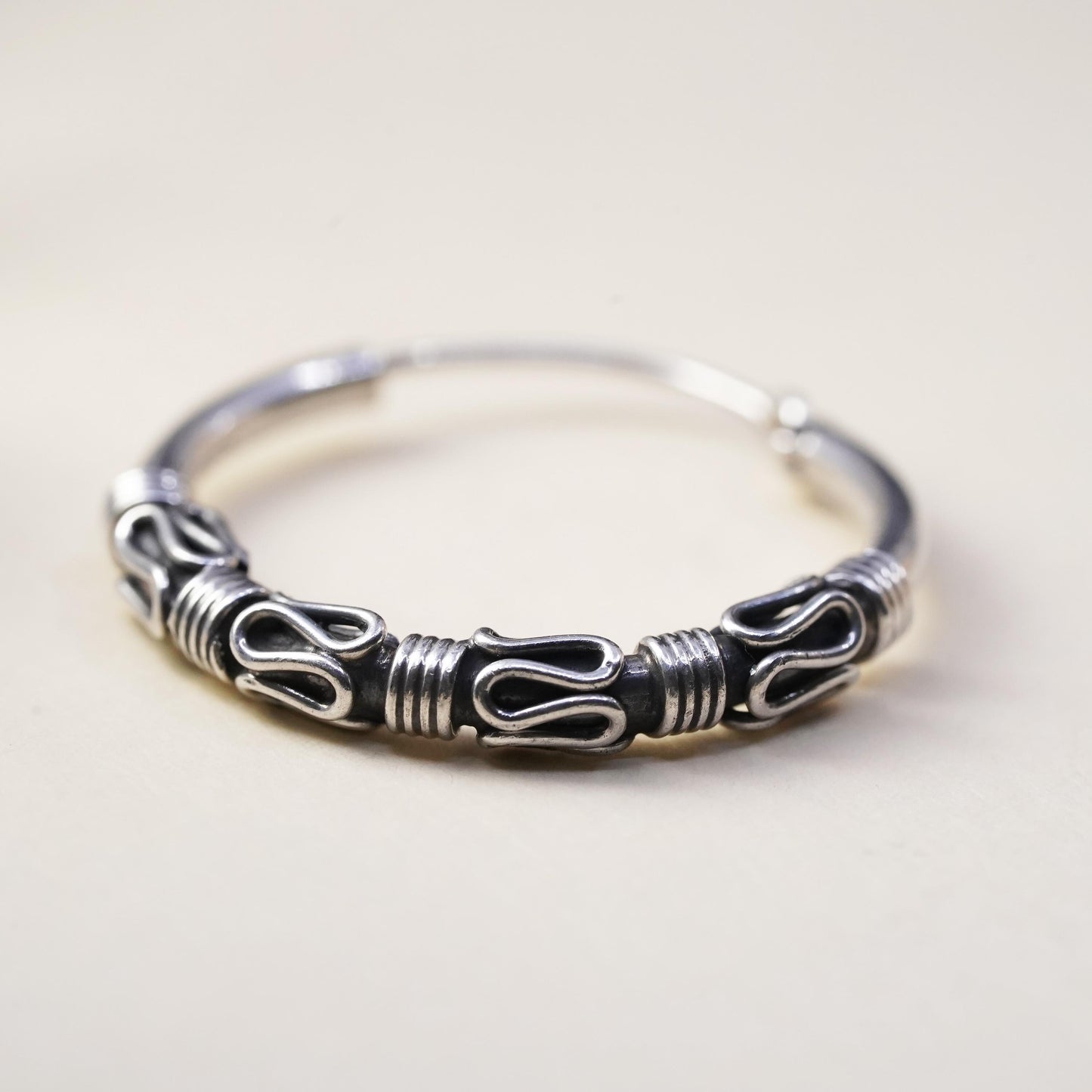 1", Vintage sterling silver loop single earring, textured wired hoop