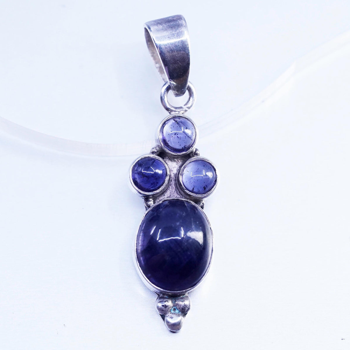 Vintage sterling 925 silver handmade oval pendant with amethyst
