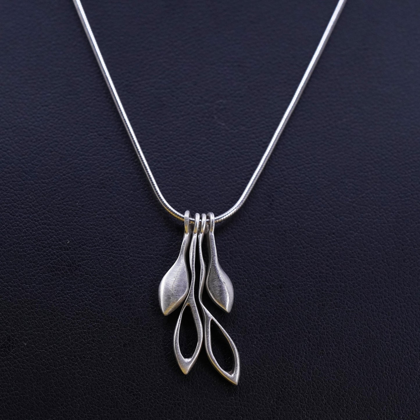 18” Vintage Sterling 925 silver snake chain necklace with fringe pendant