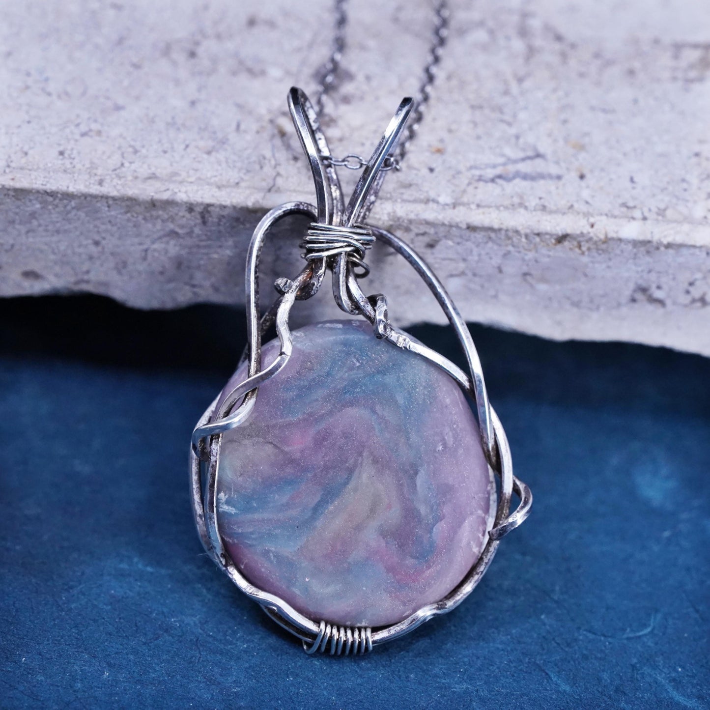 Vintage sterling silver handmade circle necklace with 925 wired pendant agate
