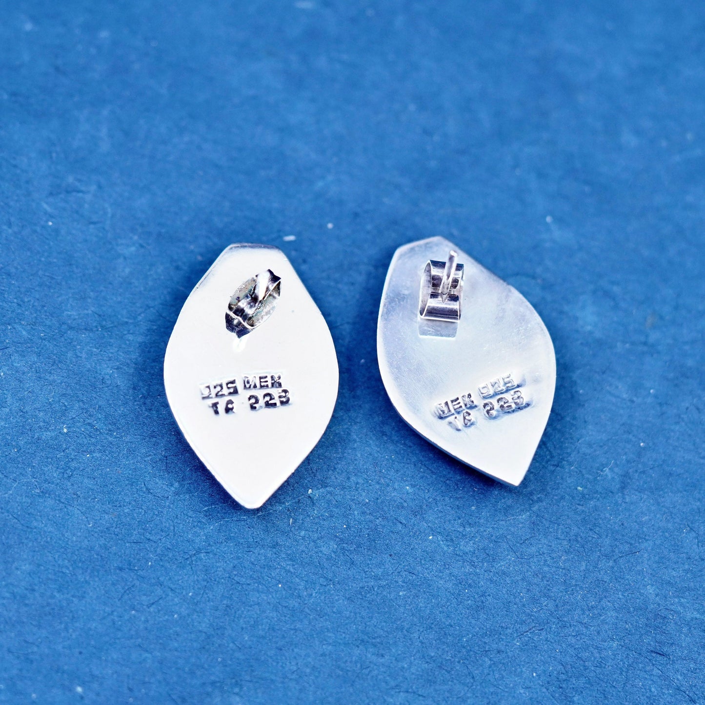 Mexican sterling silver handmade earrings, 925 ribbed studs denim lapis lazuli