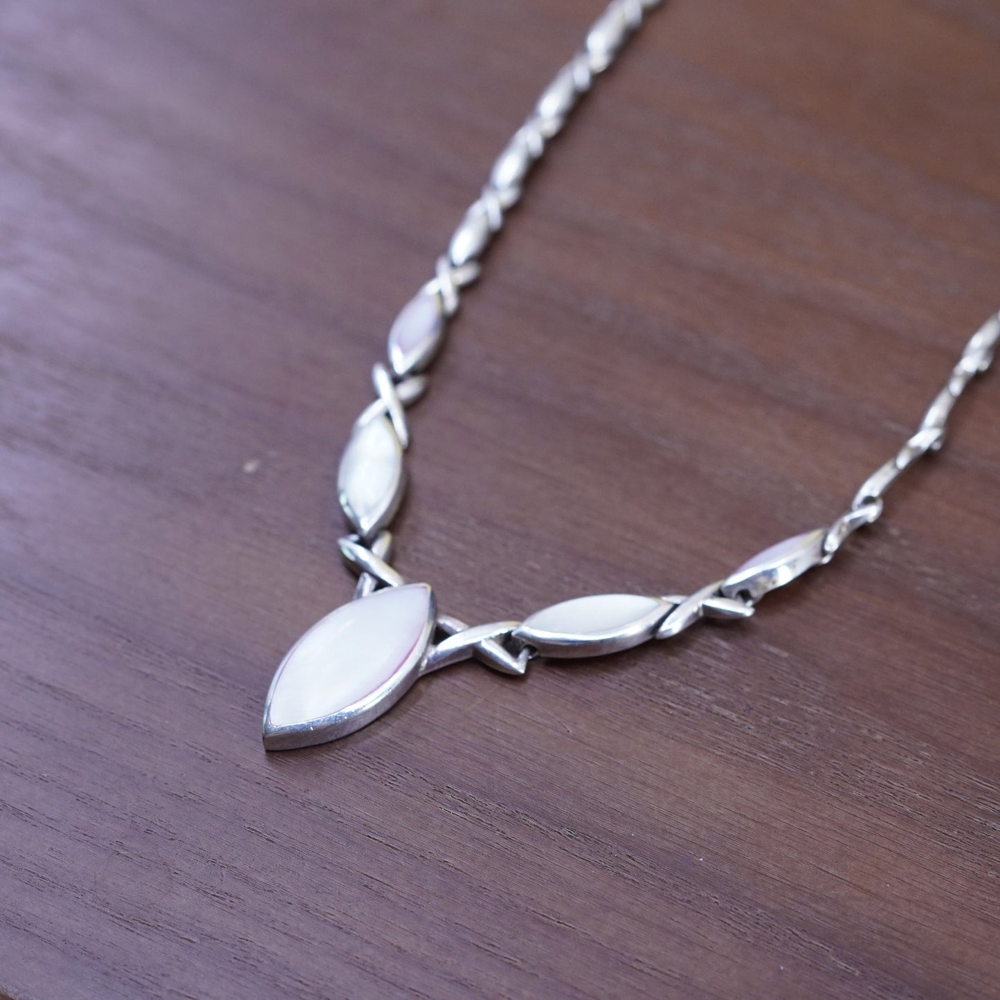 17”, vintage Sterling 925 silver handmade V necklace with mother of pearl
