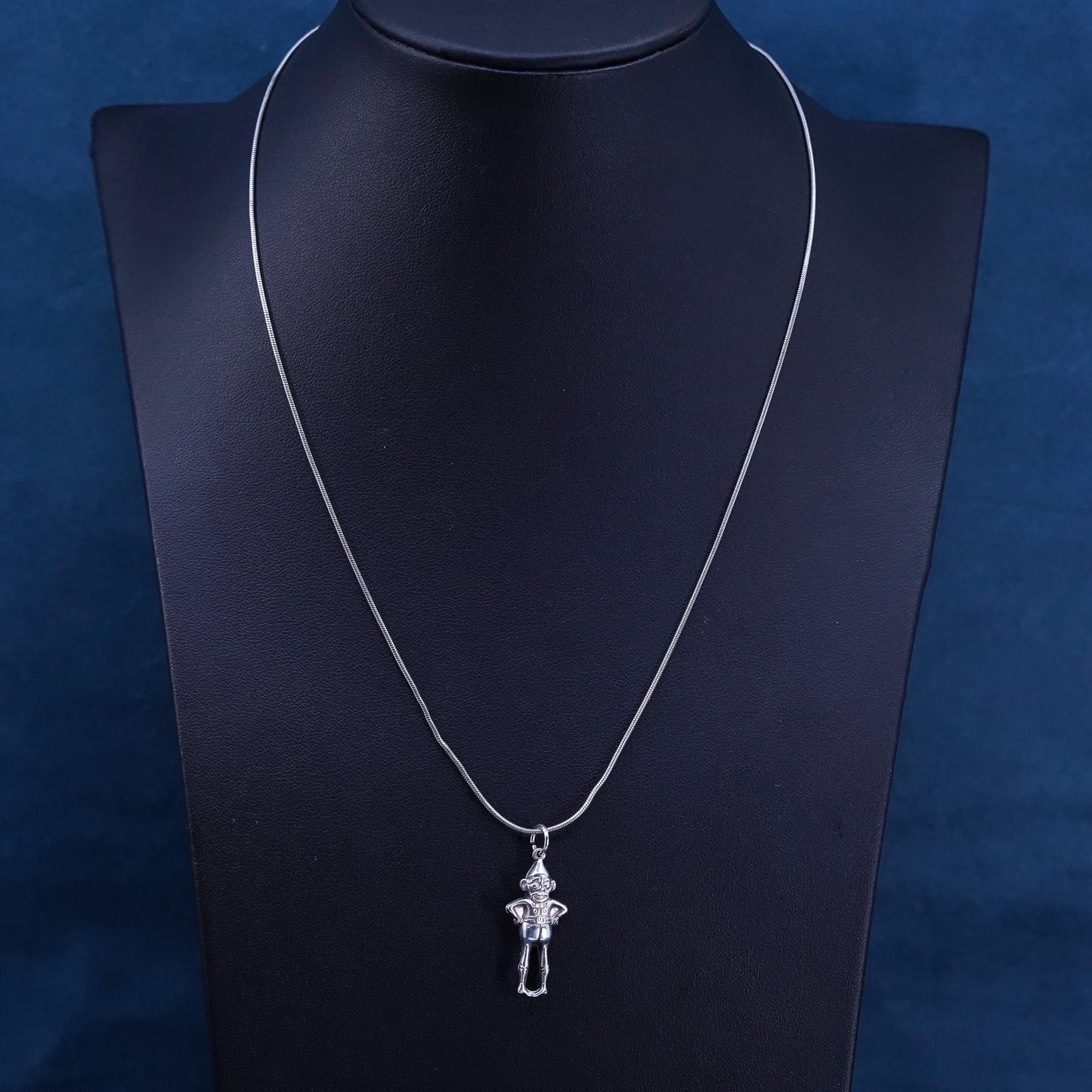 18", vintage Sterling silver handmade necklace, 925 snake chain elk pendant