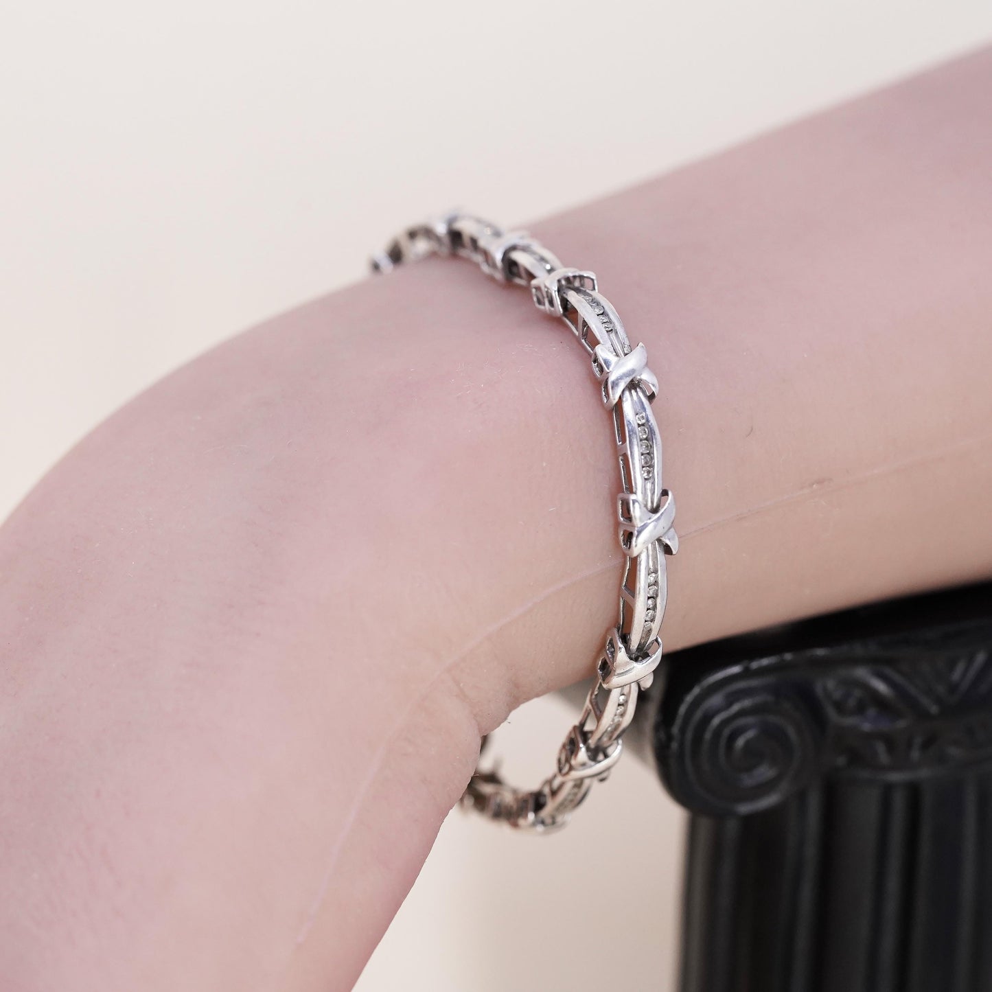 6.25", Vintage sterling 925 silver tennis bracelet with cluster diamond