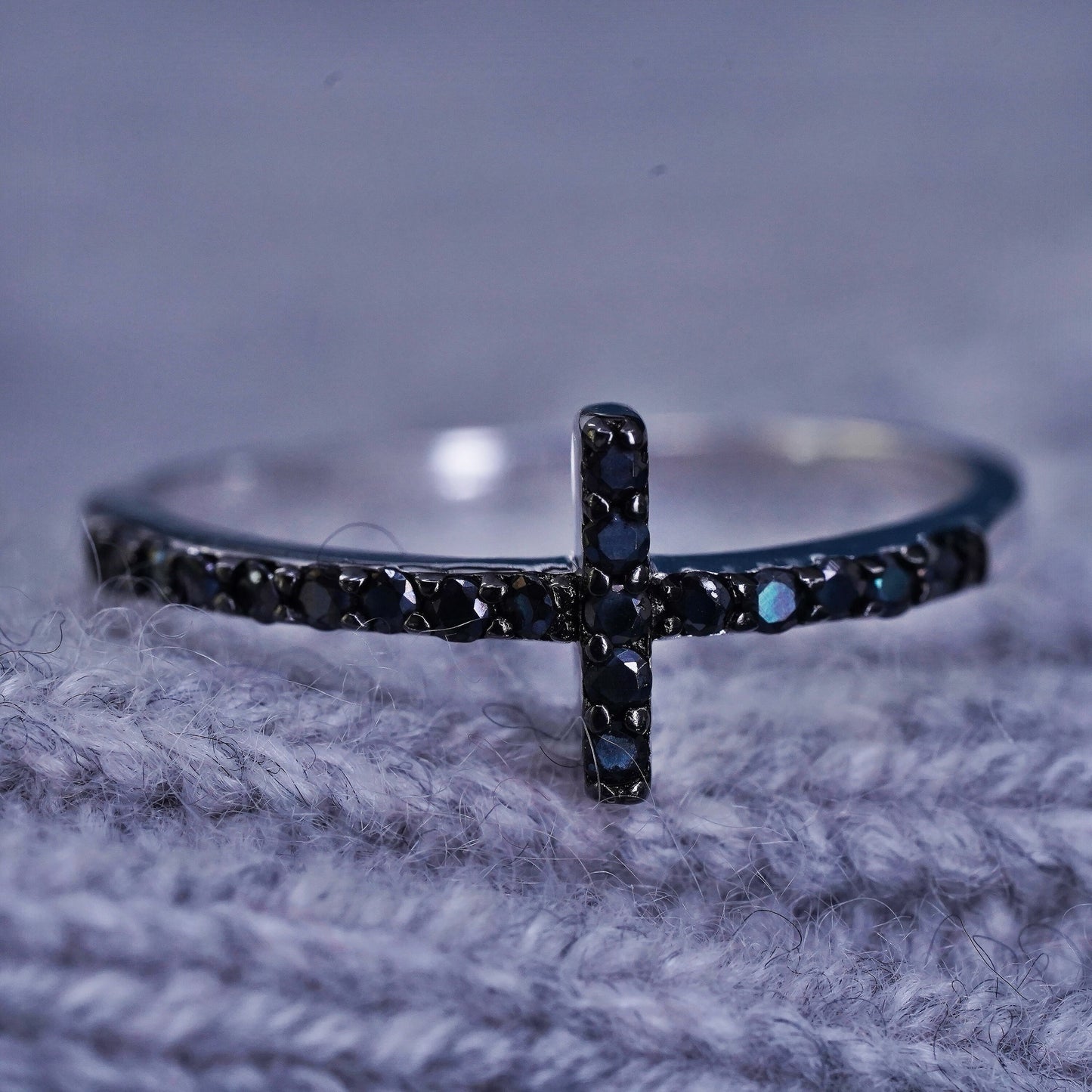 Size 9, vintage Sterling 925 silver cross ring with cluster black spinels