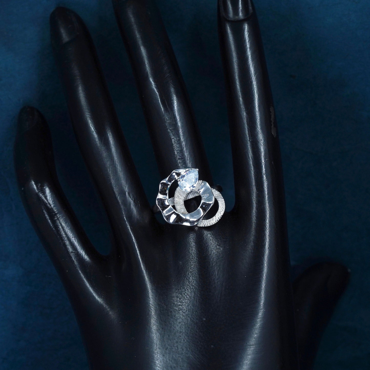 Size 8, vintage Sterling 925 silver engagement ring with cz