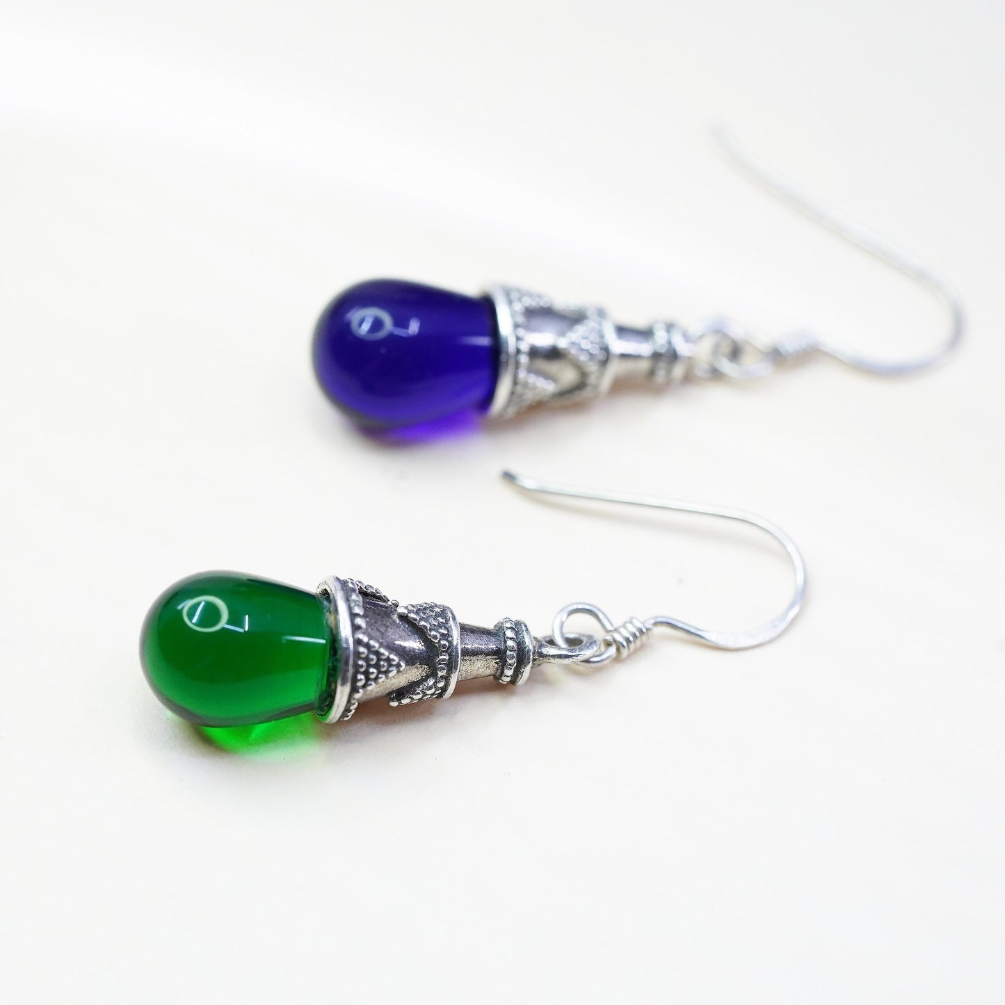 Vintage 925 sterling silver beaded textured earrings teardrop blue green glass