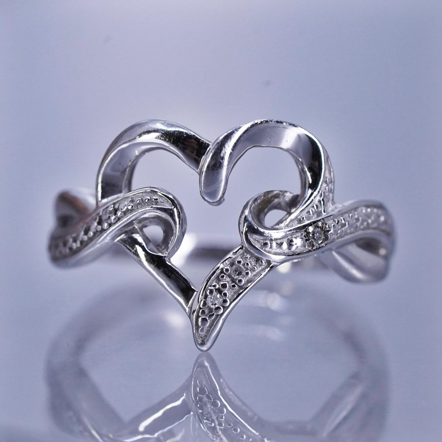 Size 7.25, vintage Sterling 925 silver wedding ring, heart with diamond