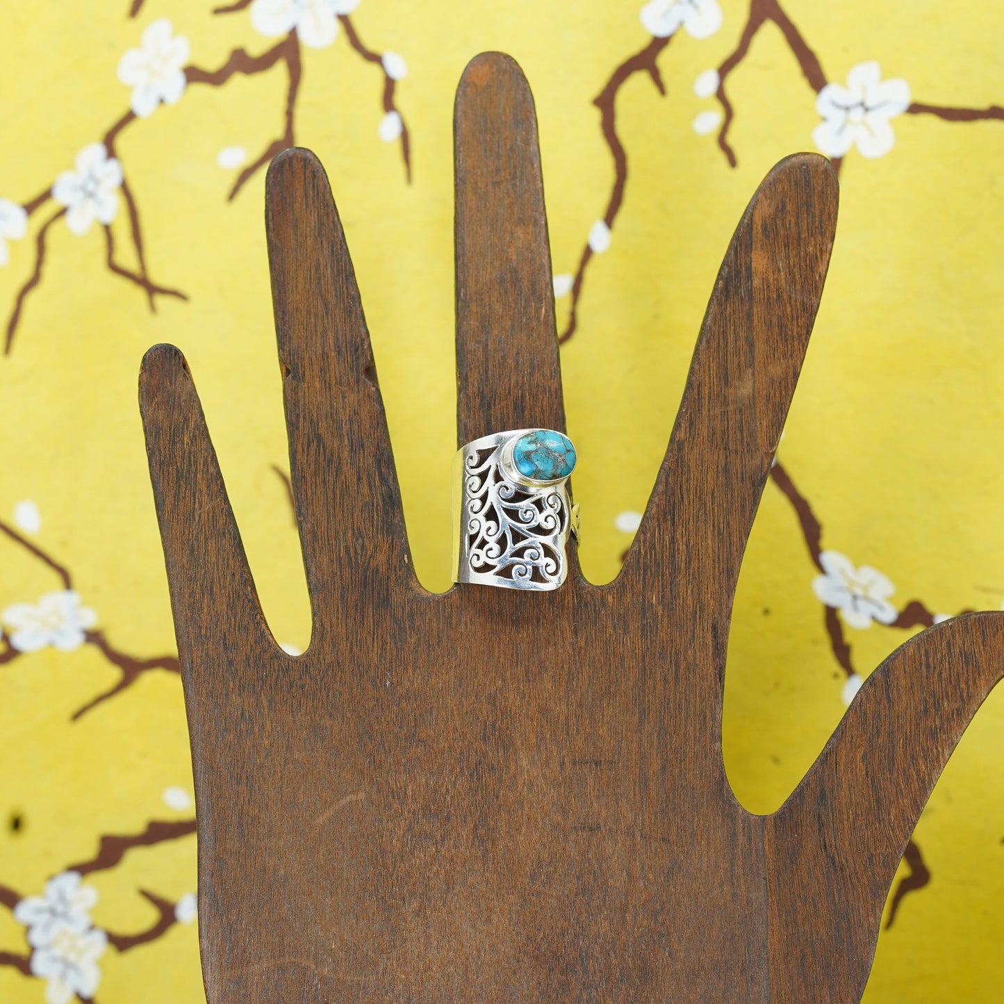 Size 6.5, vintage Sterling 925 silver handmade ring with turquoise and filigree