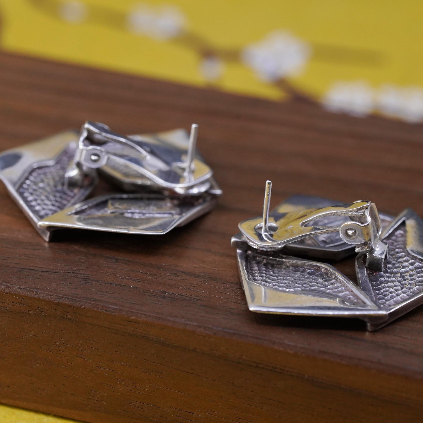 Vintage New York Kenneth Cole textured Sterling 925 Silver Studs Earrings