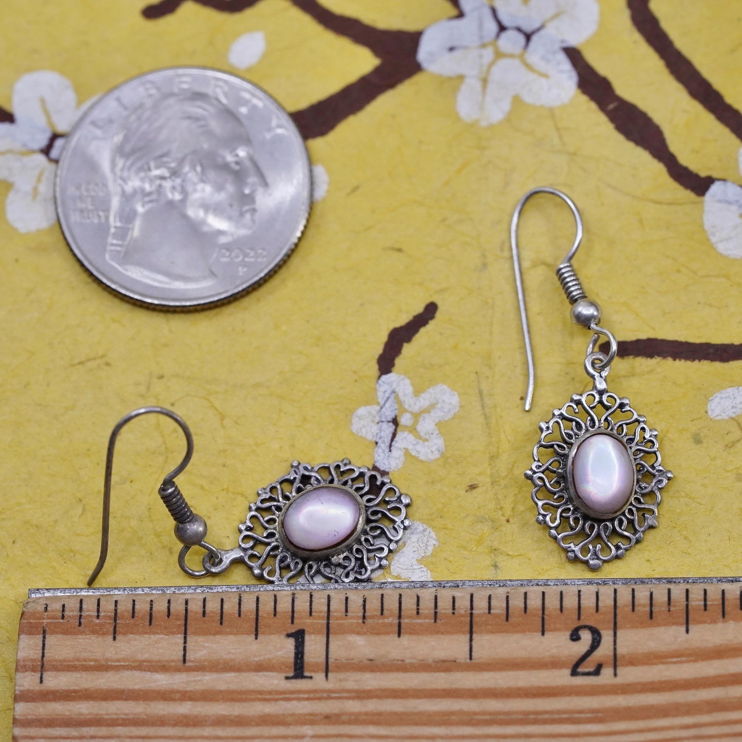 Vintage 925 Sterling silver handmade filigree earrings w/ mother of pearl inlay