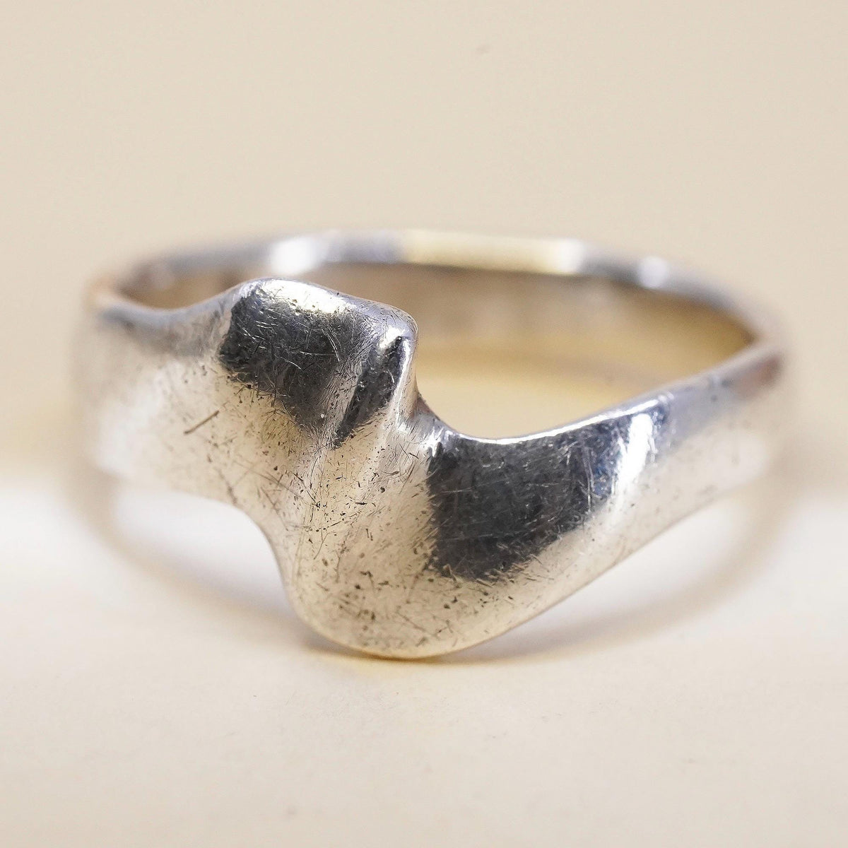Size 7.25, vintage sterling silver handmade ribbed ring, 925 wavy band