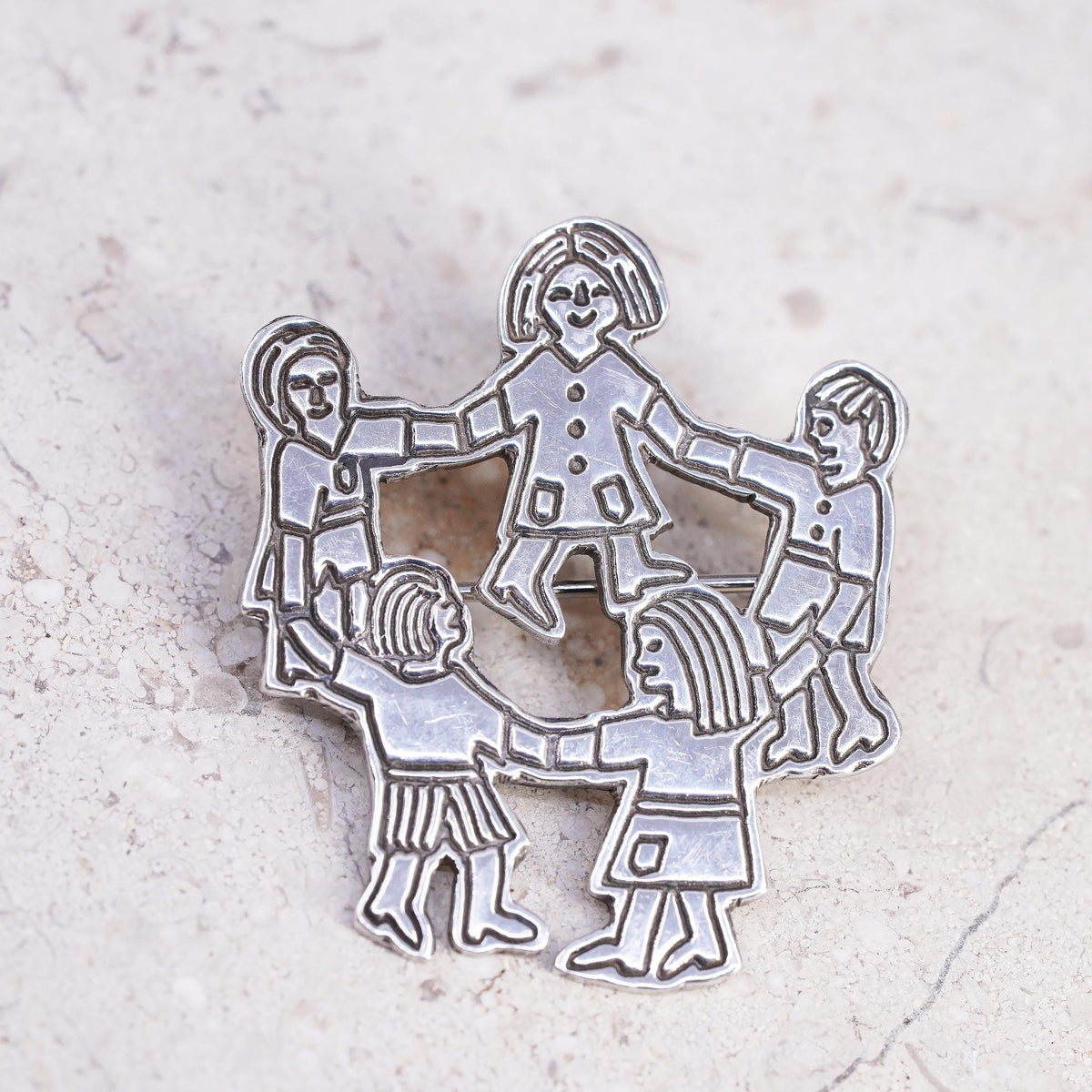 Sterling Silver 925 Children Holding Hands Circle Brooch Pin, Family Jewelry