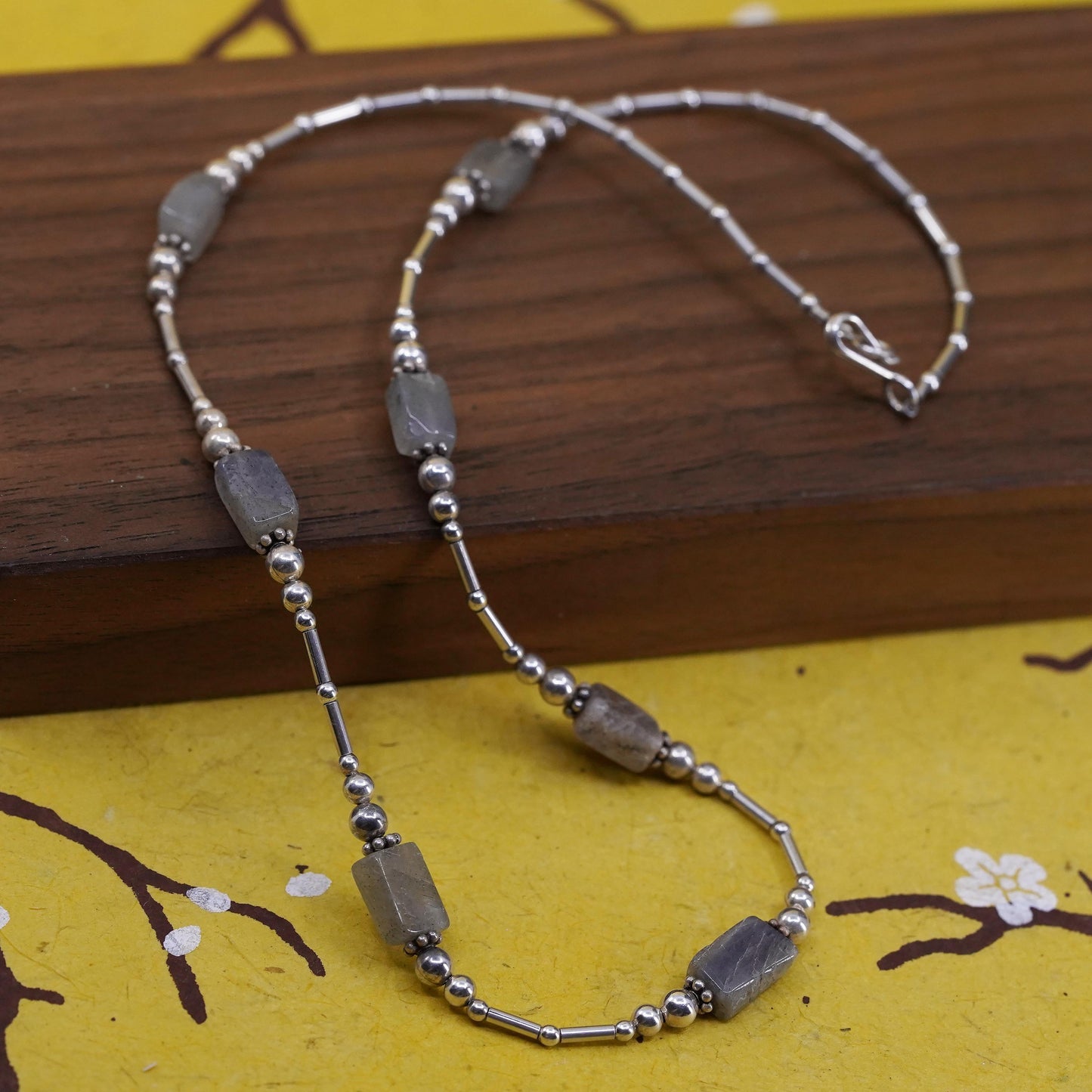 15”, Vintage Sterling 925 liquid silver handmade necklace with agate beads