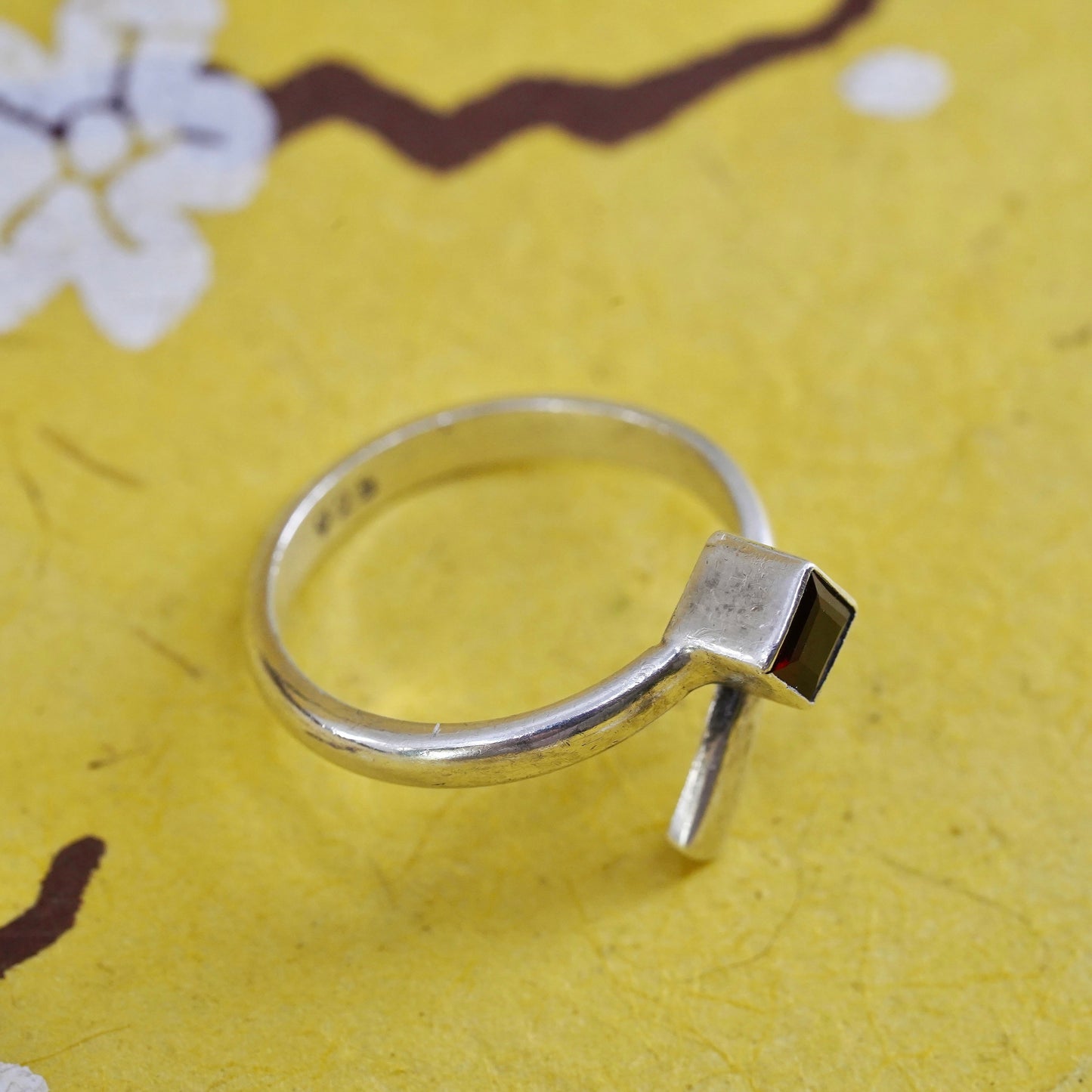 Size 7.25, vintage Sterling 925 handmade ring with garnet