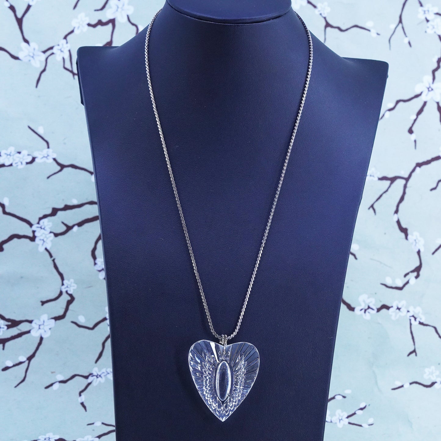 20” 2mm, Vintage sterling 925 silver S-link chain with glass heart pendant