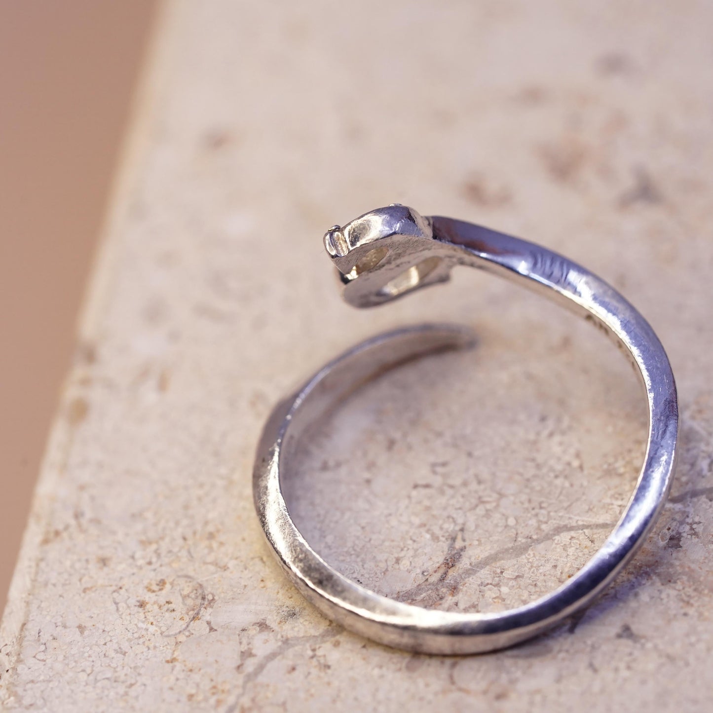 Size adjustable, vintage Sterling 925 silver ring, letter S wrap band with cz