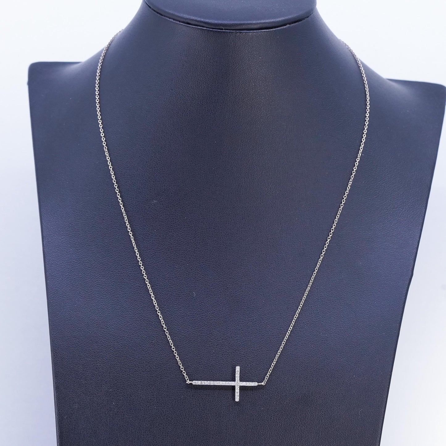 18", Vintage 6K yellow Gold Necklace Circle Chain cluster Diamond Cross Pendant