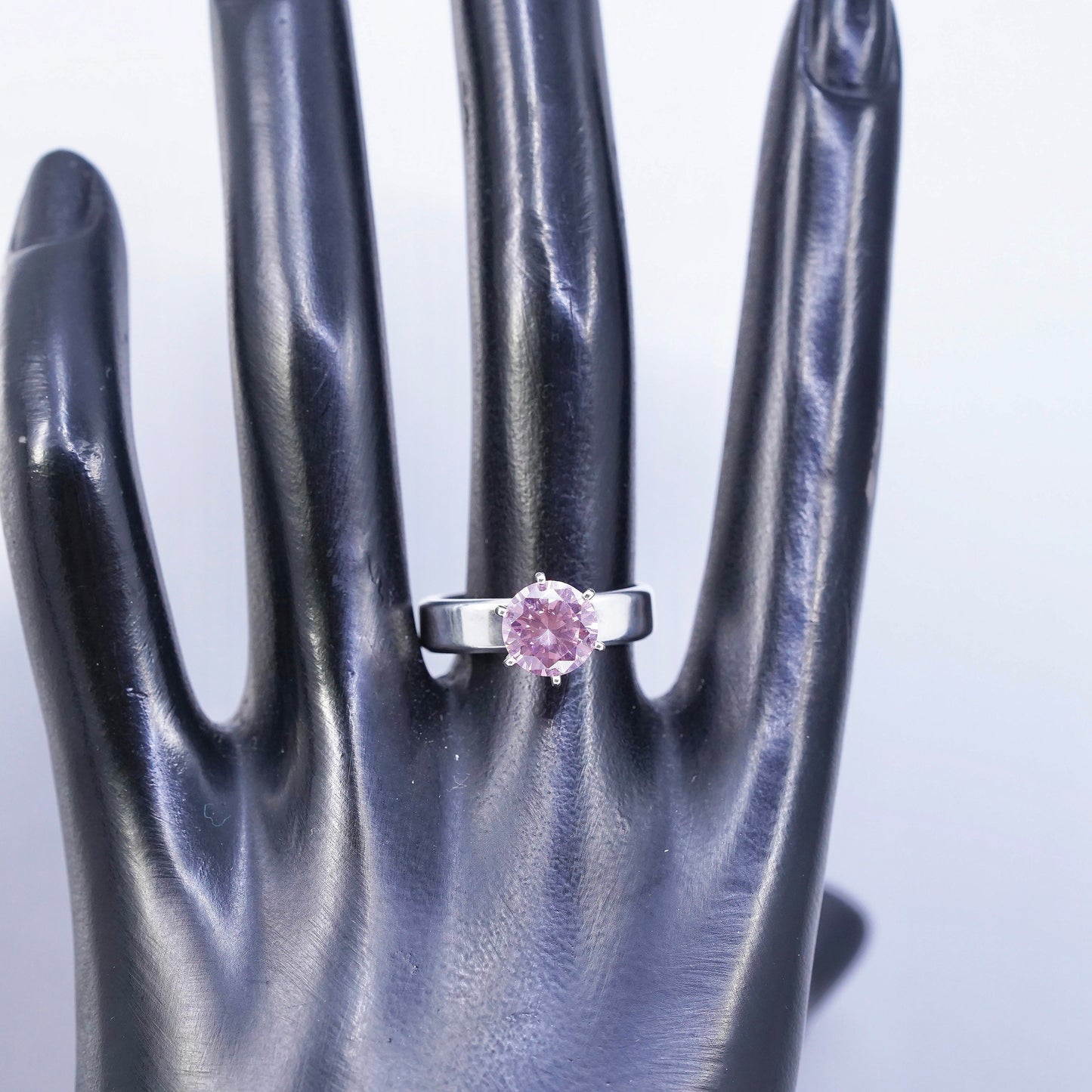 Size 8.25, vintage Sterling 925 silver handmade band ring with pink crystal