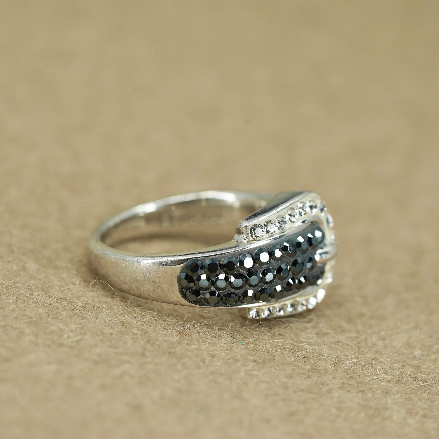 Size 7, vintage Sterling 925 silver belt ring with cluster cz