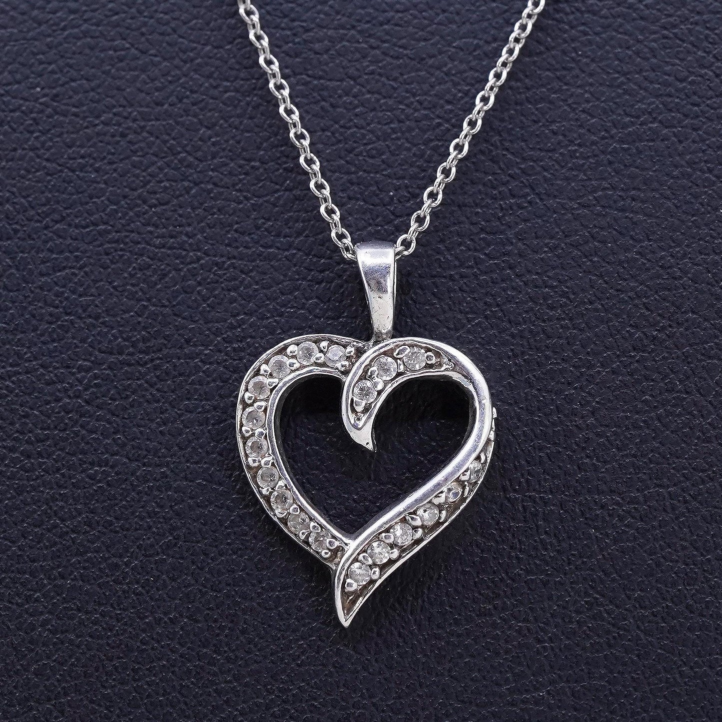 18”, Vintage sterling silver circle chain with Cluster Cz heart pendant