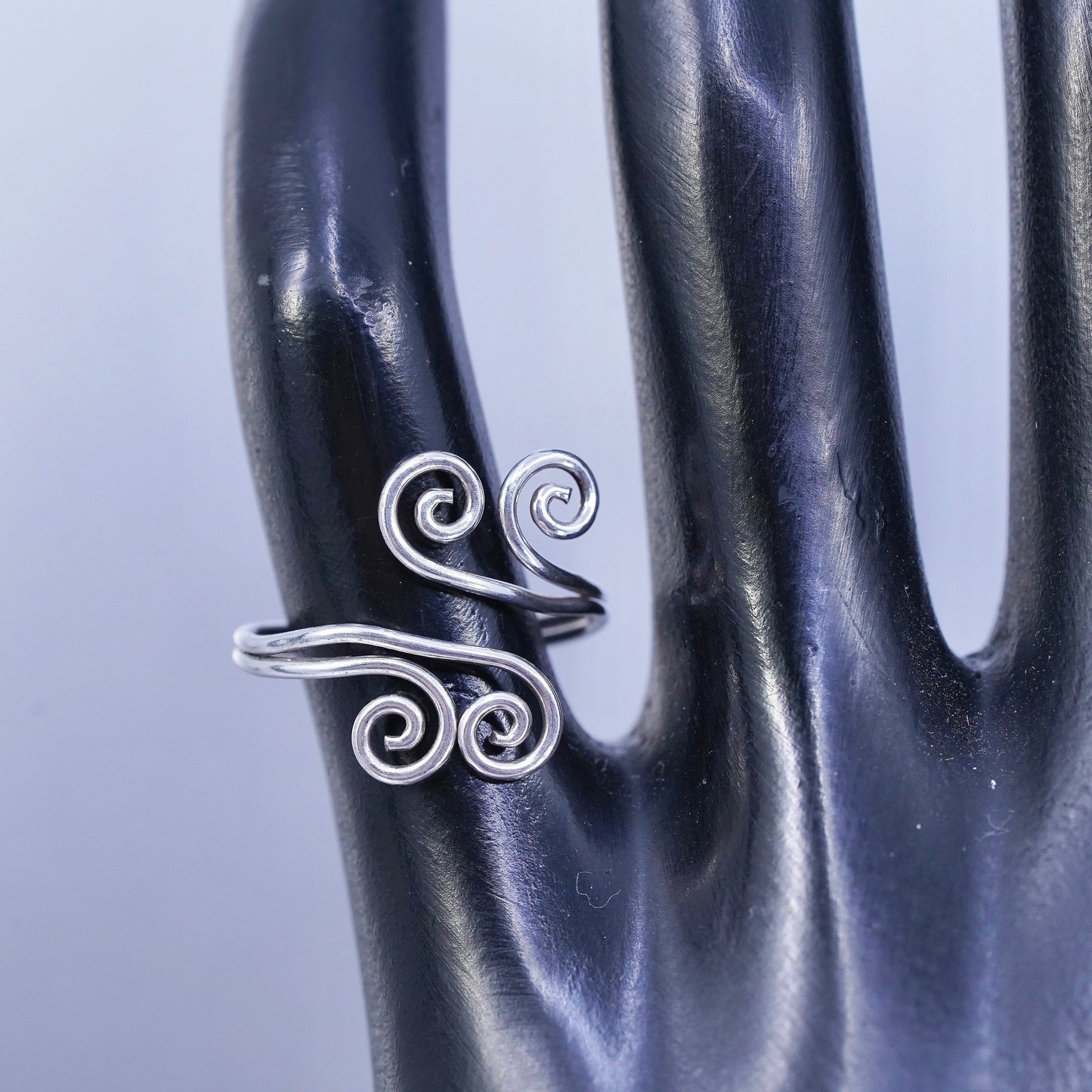 SZ adjustable, vintage southwestern Sterling 925 silver ring, wrap swirly band